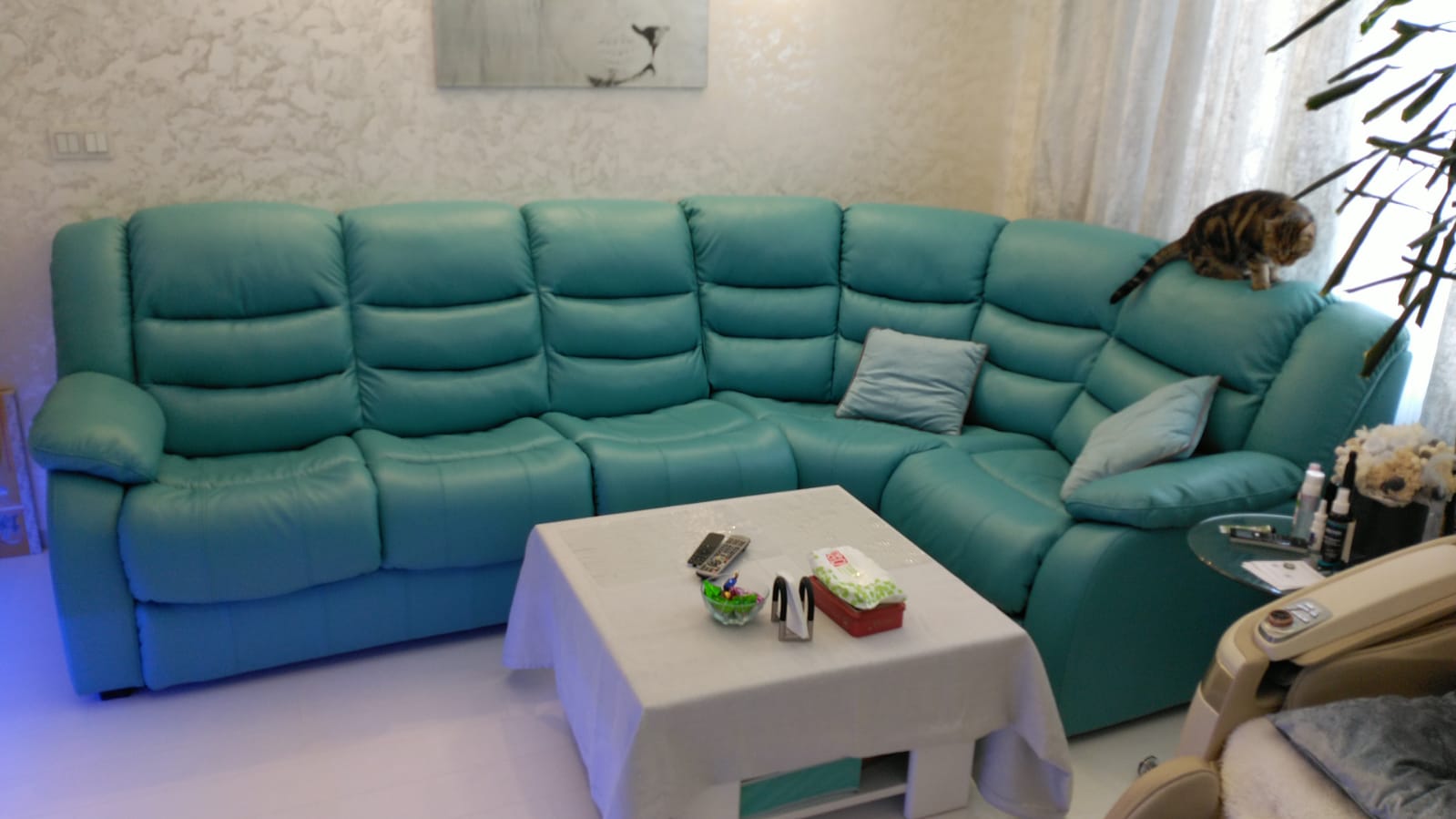 Перетяжка дивана на дому. Мончегорск